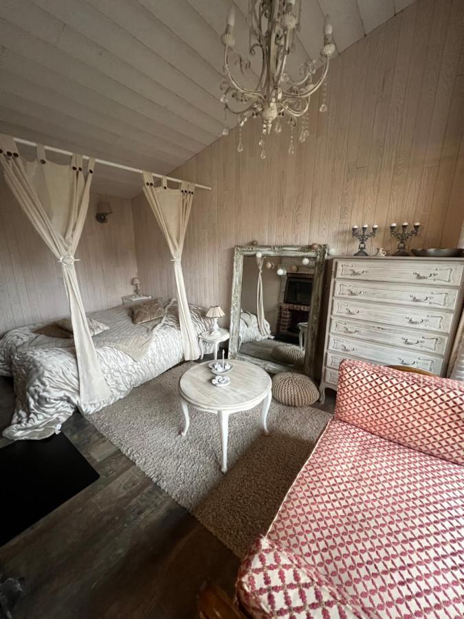 La Maisonnette De Cancan Mont-près-Chambord Buitenkant foto