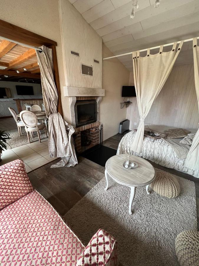La Maisonnette De Cancan Mont-près-Chambord Buitenkant foto